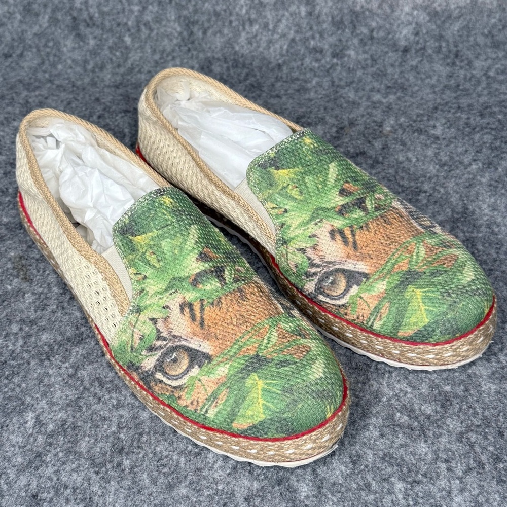 Goby Women's‎ Green Tiger Eyes Man Made Slip-On Sneaker Espadrille Shoes- Sz 10
